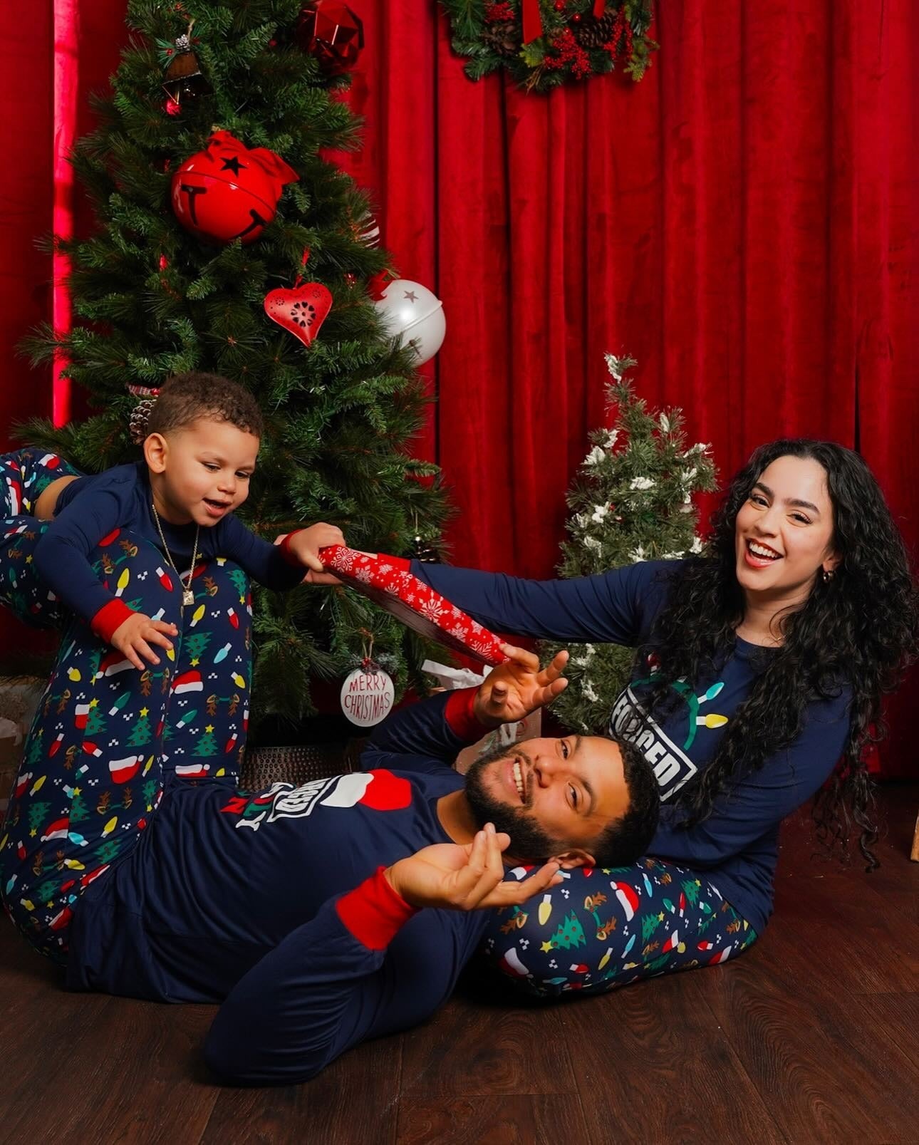 Classic Santa Hat Print Matching Family Christmas Pajamas